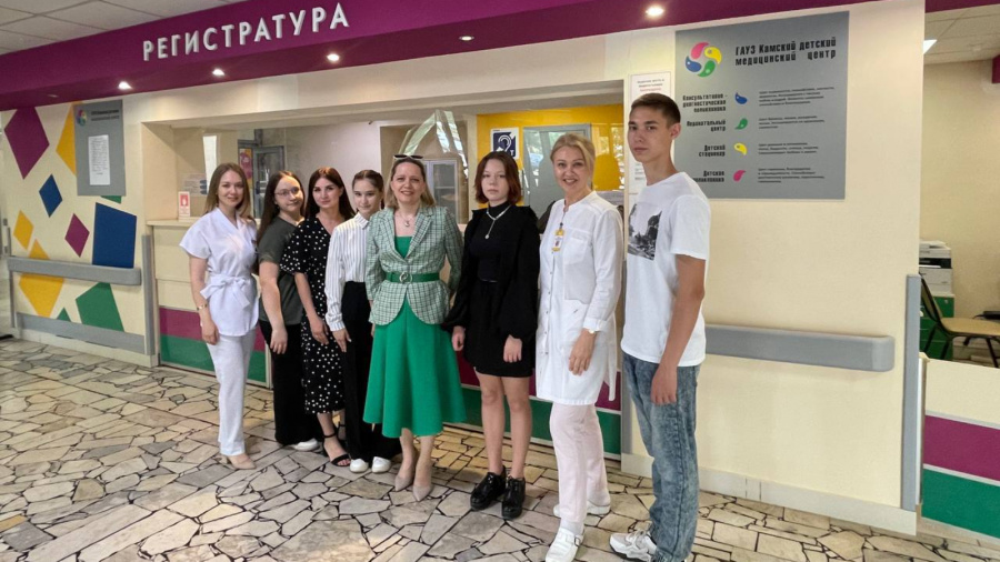 КДМҮ үз тормышларын медицина белән бәйләргә хыялланган укучылар өчен экскурсия үткәрде